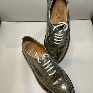 Tod's Women's Metallic Oxford Shoes
